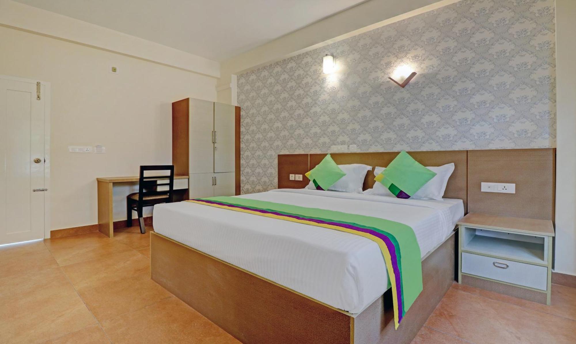Treebo Golden Terminal, Kochi Airport Otel Dış mekan fotoğraf