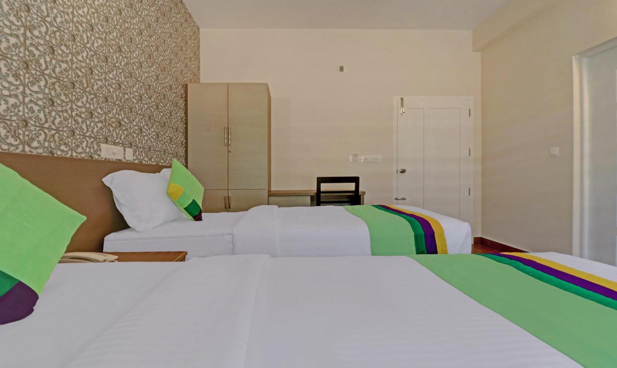 Treebo Golden Terminal, Kochi Airport Otel Dış mekan fotoğraf