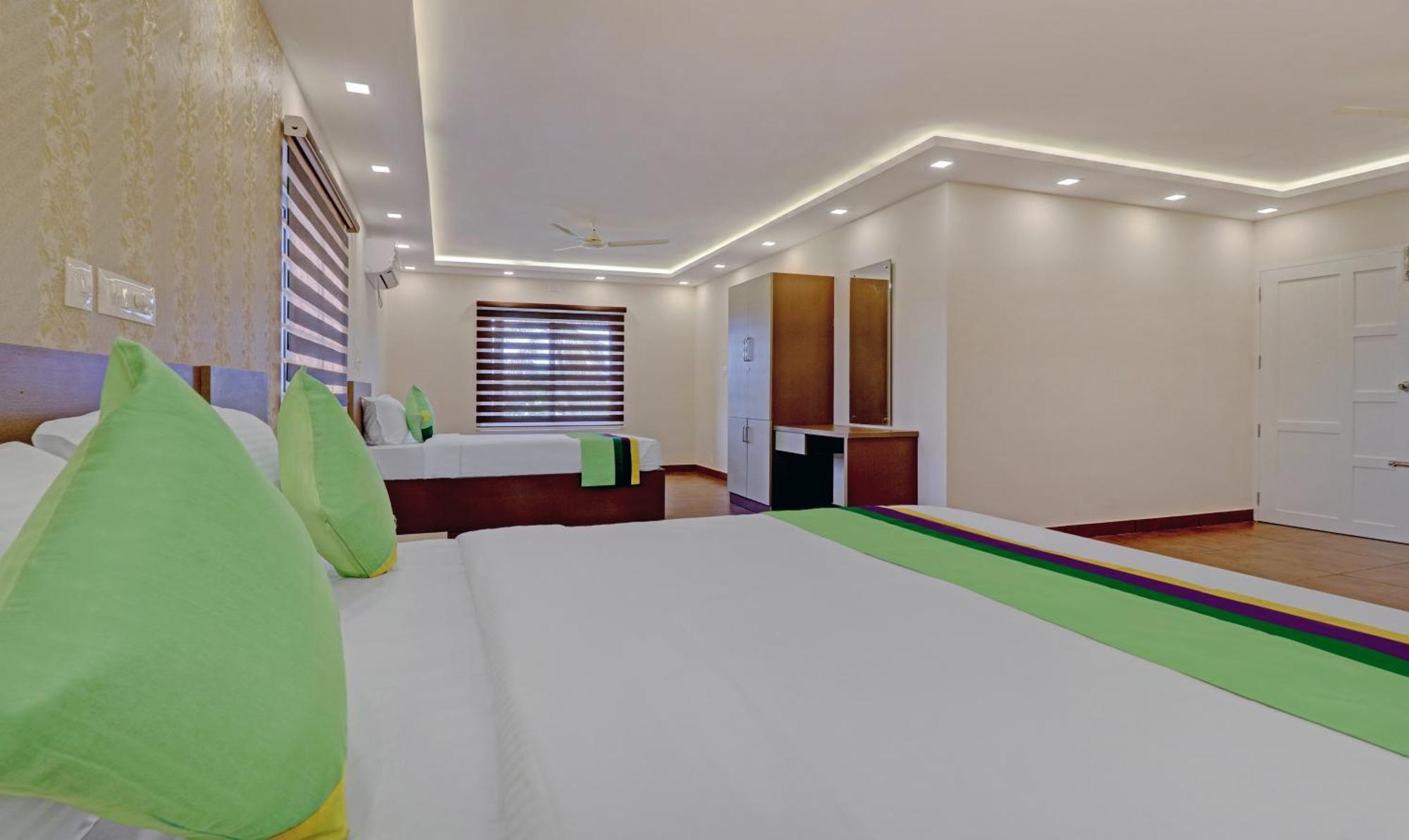 Treebo Golden Terminal, Kochi Airport Otel Dış mekan fotoğraf