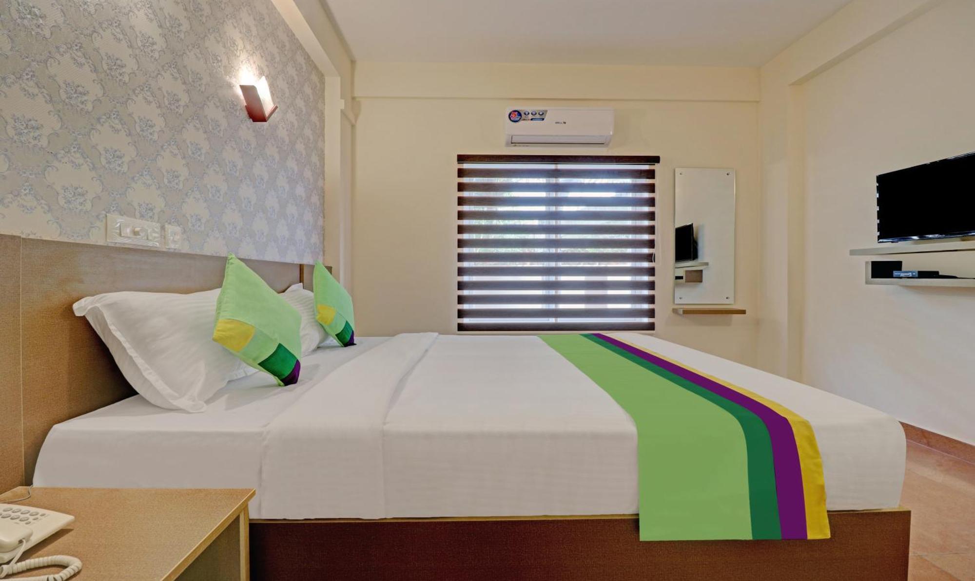 Treebo Golden Terminal, Kochi Airport Otel Dış mekan fotoğraf
