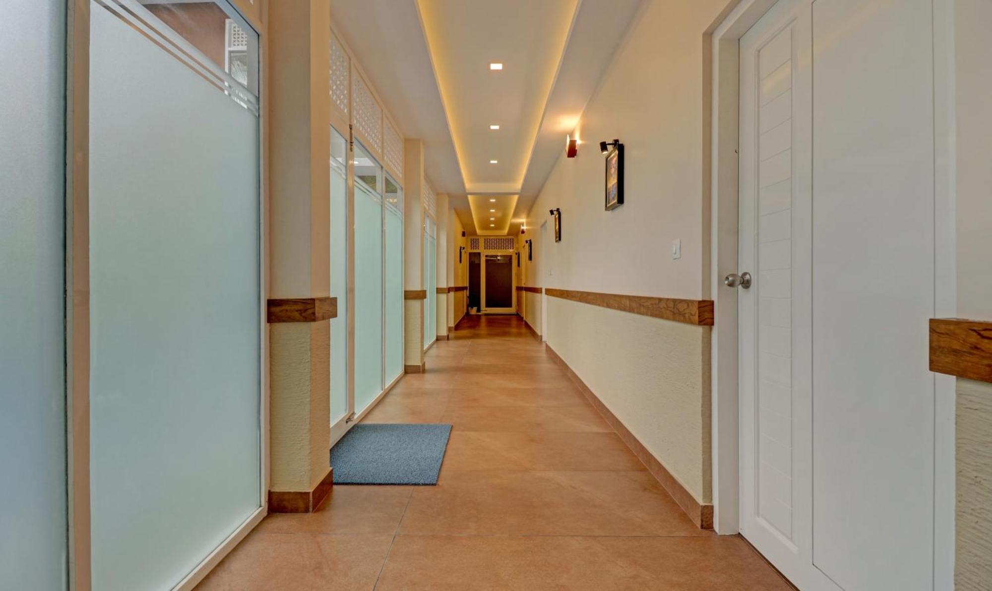 Treebo Golden Terminal, Kochi Airport Otel Dış mekan fotoğraf