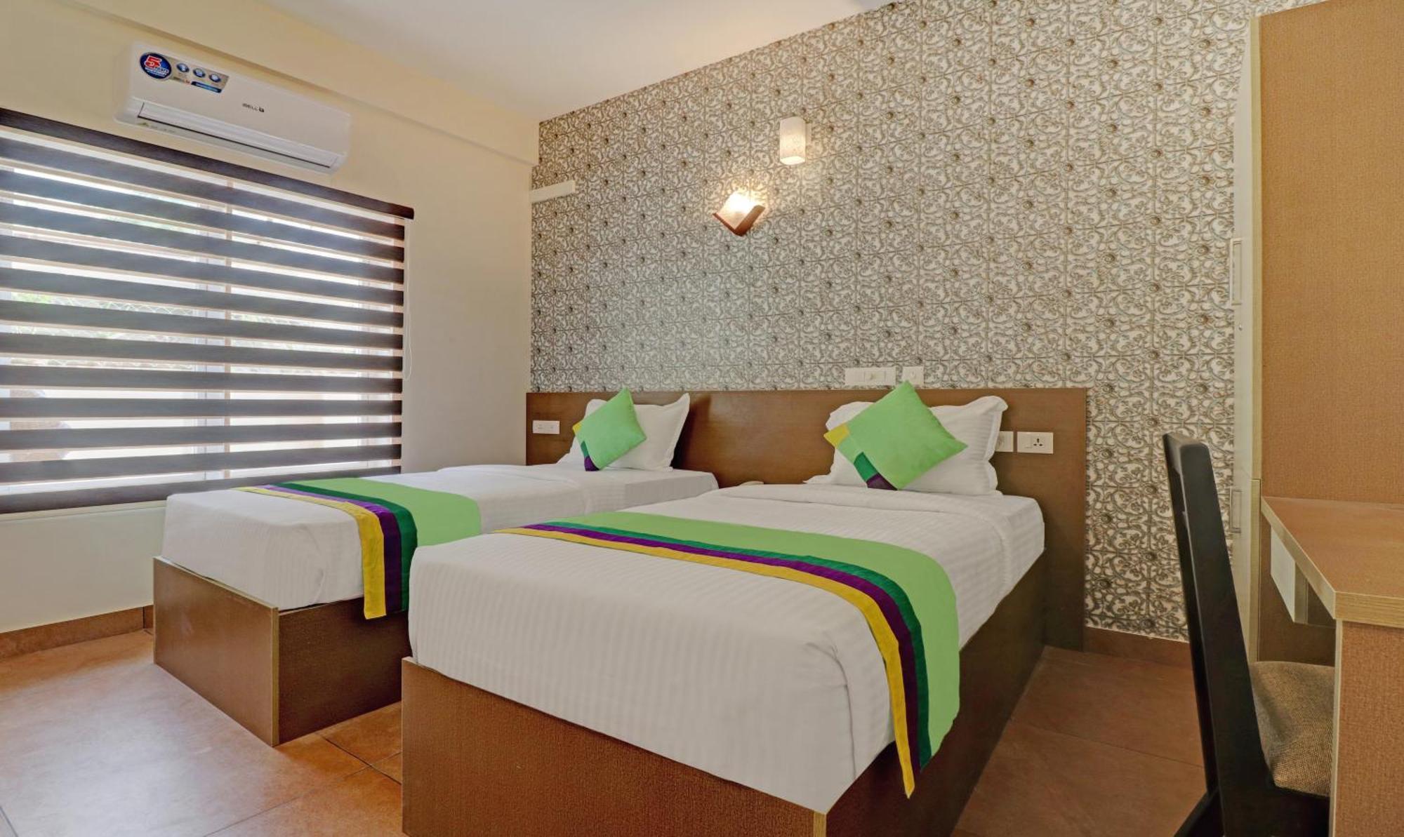 Treebo Golden Terminal, Kochi Airport Otel Dış mekan fotoğraf